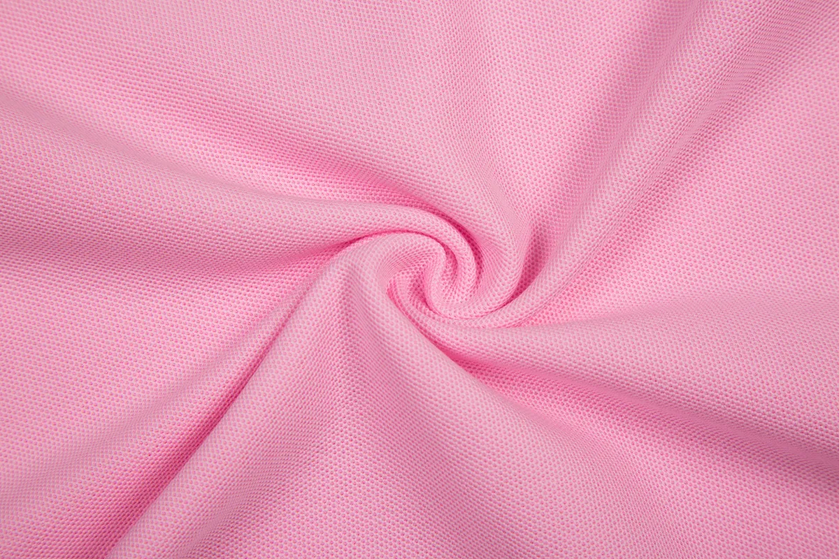 P200 White background picture [Evergreen all year round] Style number: 25101# (on sale all year round) Color: black white label/black red label/navy blue white label/navy blue red label/white/pink/grey Size: S to Pearlescent buttons on white background ✅ - The placket chiffon film is professionally processed ✅ -Ralph Lauren's classic Malaysian logo Polo｜Unlock the British retro sports style. Use 220g heavy double-sided piqué cotton to create a tall silhouette. The iconic Malaysian embroidery logo interprets American origin. The solid color system can easily control formal and casual scenes.